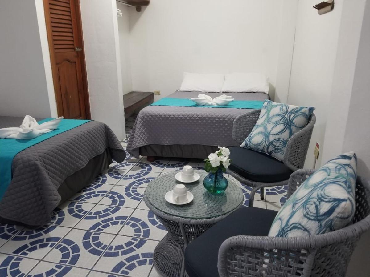 Hostal Gardner Galapagos Пуерто-Айора Екстер'єр фото